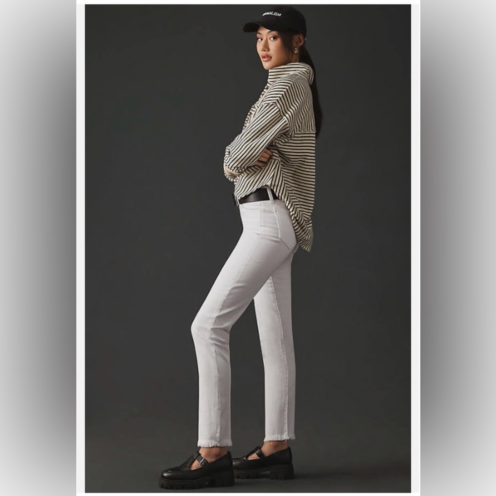 Joe’s Jeans The Lara Petite straight size 26 white denim frayed ankle length